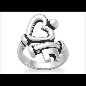 James Avery Key to my heart ring